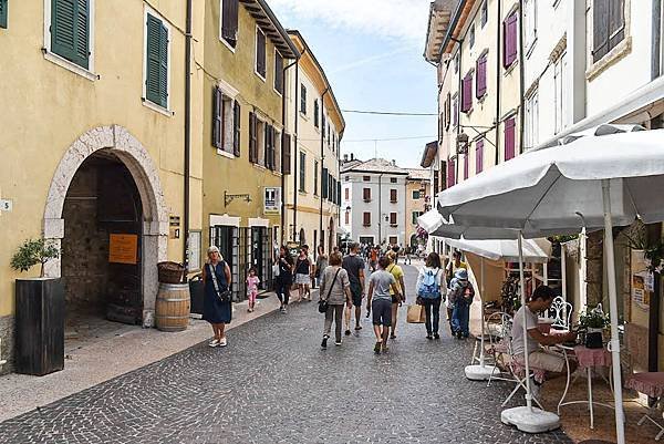 【2023 義大利】0809 Lazise 湖邊的渡假小鎮