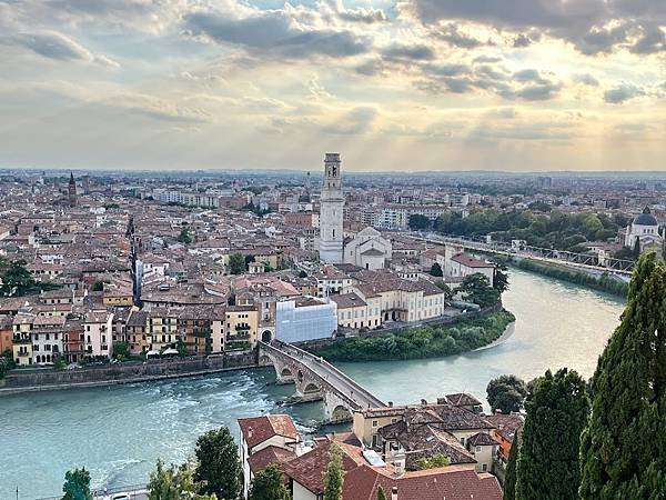 【2023 義大利】0810 Verona (三) 騎車逛街