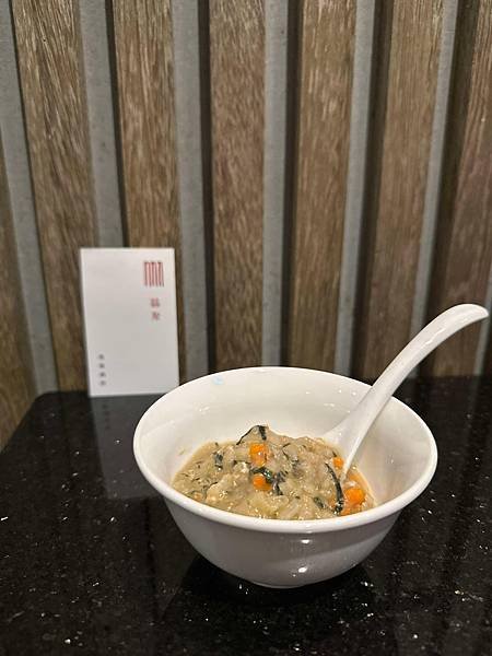 [台北美食] 囍聚精緻鍋物 爽吃高級海鮮食材!一整隻蟹螯超滿