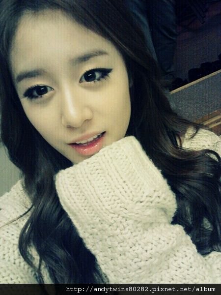 111122-jiyeon.jpg