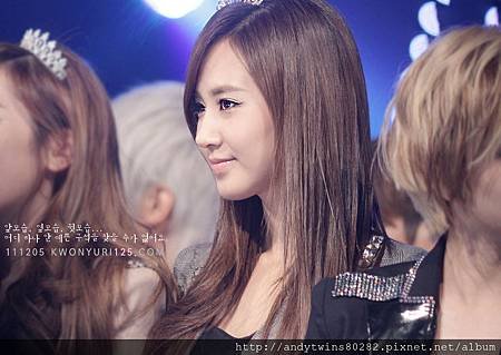 kwon-yuri-birthday-1.jpg