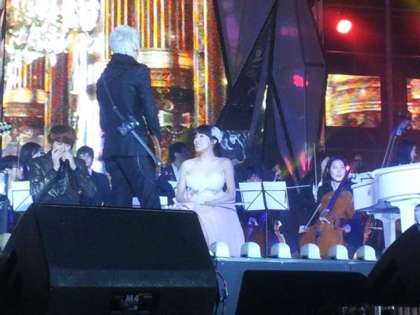 sm orchestra sbs 2011 gayo daejun a.jpg