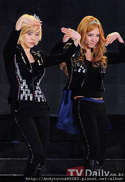 snsd k collection in seoul photos (12)