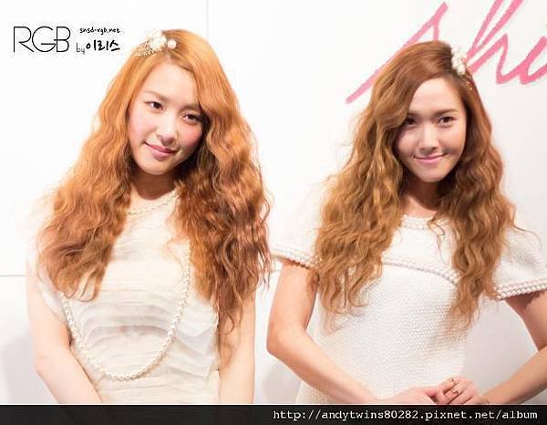 snsd jessica tiffany chanel event (4)