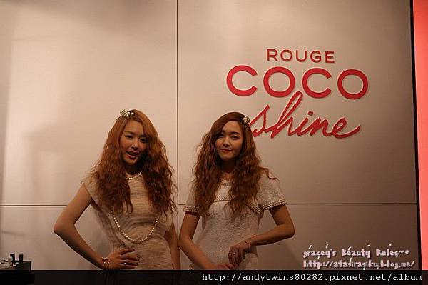 snsd jessica tiffany chanel event (6)