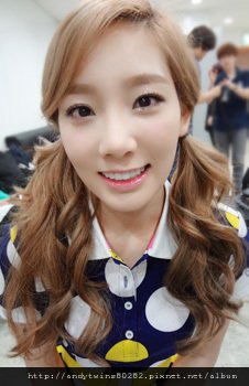 taeyeon music core selca