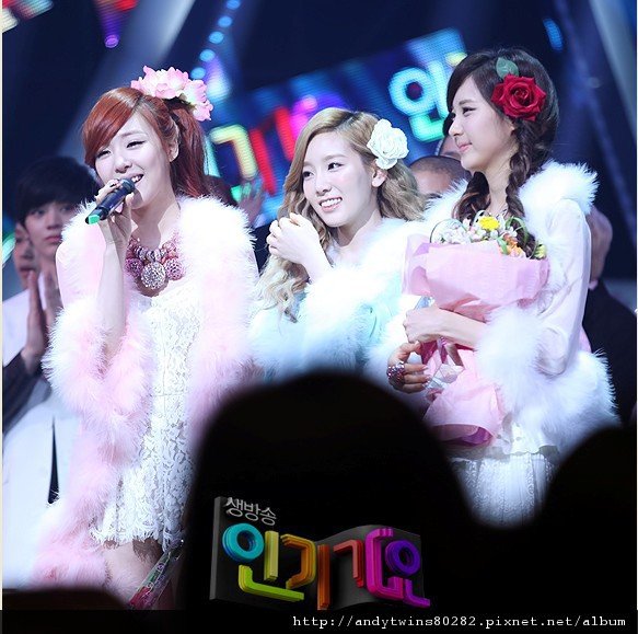 taetiseo inkigayo official pictures (23)