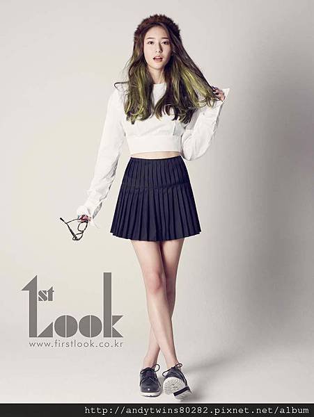 fx krystal 1st look magazine (1)