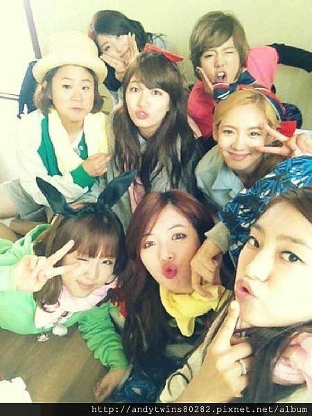 snsd sunny hyoyeon invincible youth season 2 group photo