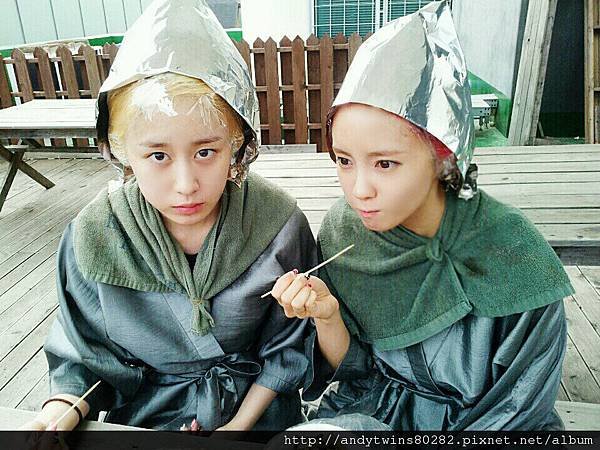 hyomin-jiyeon-snack-2