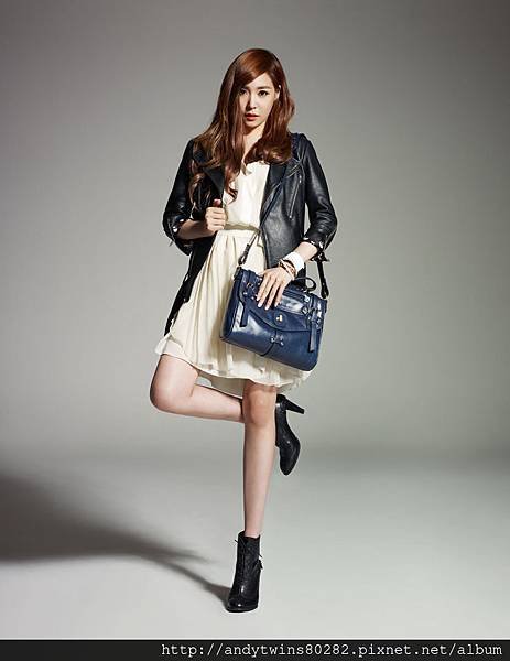 snsd tiffany bean pole pictures (2) (1)