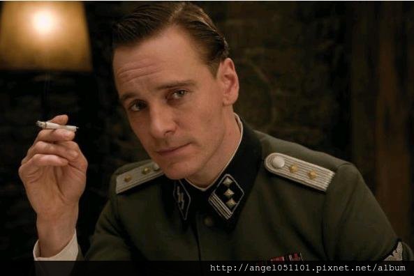 INGLOURIOUS-BASTERDS-MICHAEL-FASSBENDER-8