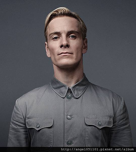 Michael-Fassbender-as-David-in-Prometheus