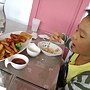 看到兒童餐眼睛一亮的小硯!