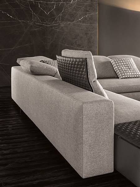 Yang_sofa_Minotti-2.jpg