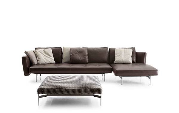 SAKé_sofa_B%26;B-14.jpg