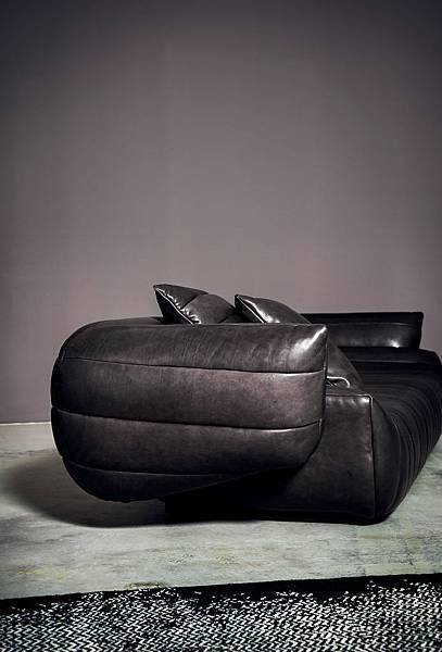 TACTILE_sofa_baxter-2.jpg