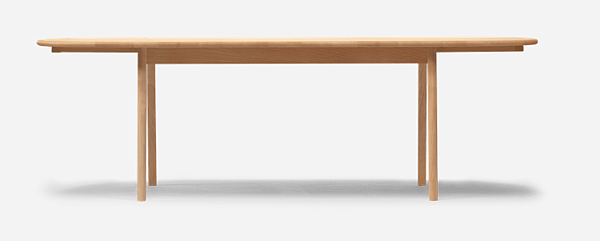 CH006_Dining Table_Carl Hansen %26; Son-2.png