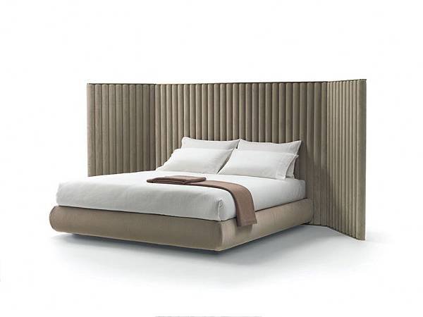 Biarritz_bed_Flexform Mood-2.jpg