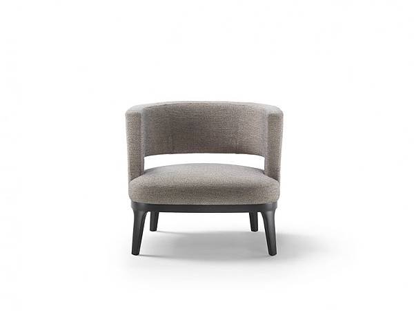 Astrid_armchair_Flexform Mood-3.jpg