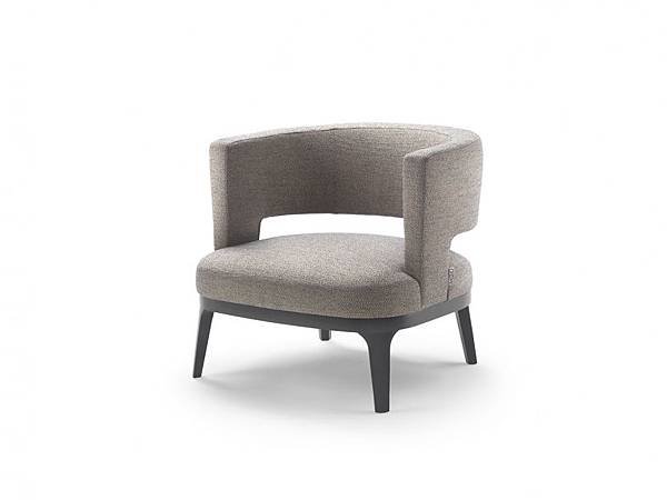 Astrid_armchair_Flexform Mood-2.jpg