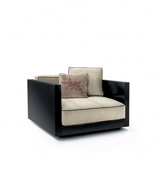 Lucien_armchair_Flexform Mood-3.jpg