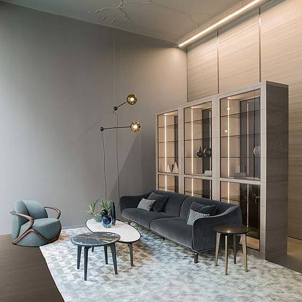 HUG_armchair_Giorgetti-3.jpg