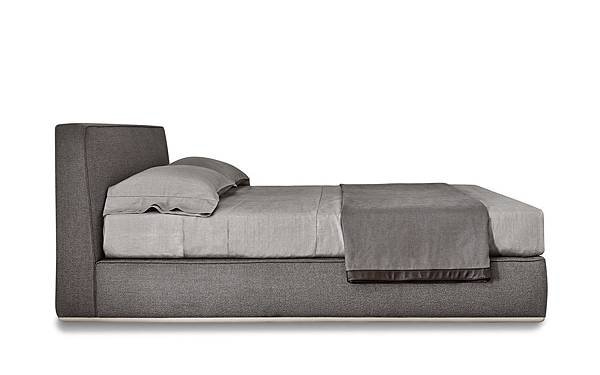 Powell Bed.94_bed_Minotti-3.jpg