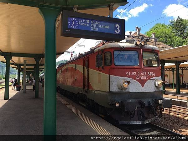 Bucharest~Sinaia train