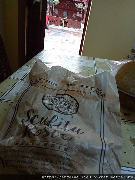 Sibiu famous bread 像doughnut