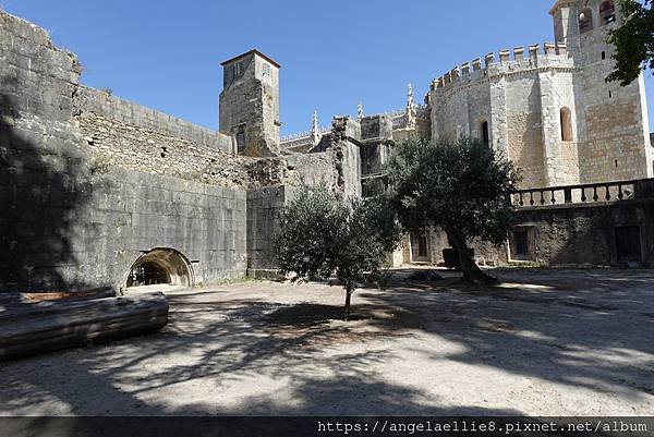 里斯本卡走遍Tomar,Batalha,Alcobaça世界