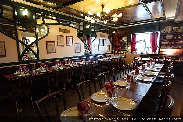 Lyon old town 小酒館