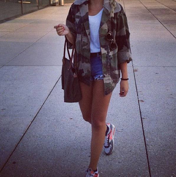 u9l1zh-l-610x610-jacket-fashion-girl-camouflage-camo-camo-jacket-shorts-high-waisted-short-air-max-shoes