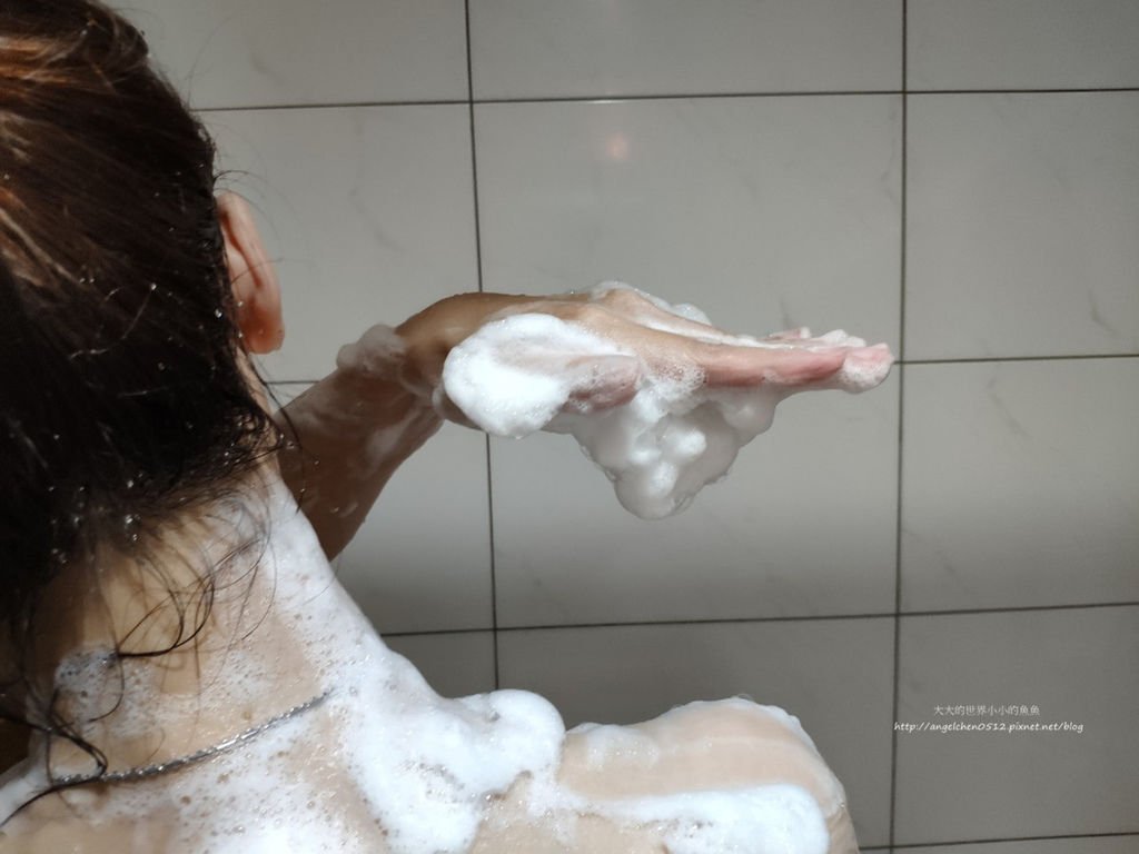 Bouncia美肌保濕沐浴乳6.jpg