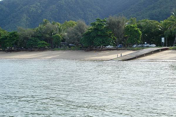 Palm Cove beach.jpg