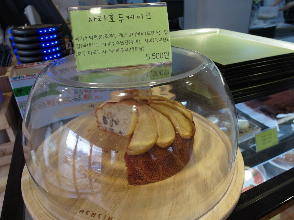 ●韓國│弘大新開幕【bread comma/빵꼼마】原人氣Cafe Comma 카페꼼마姊妹店