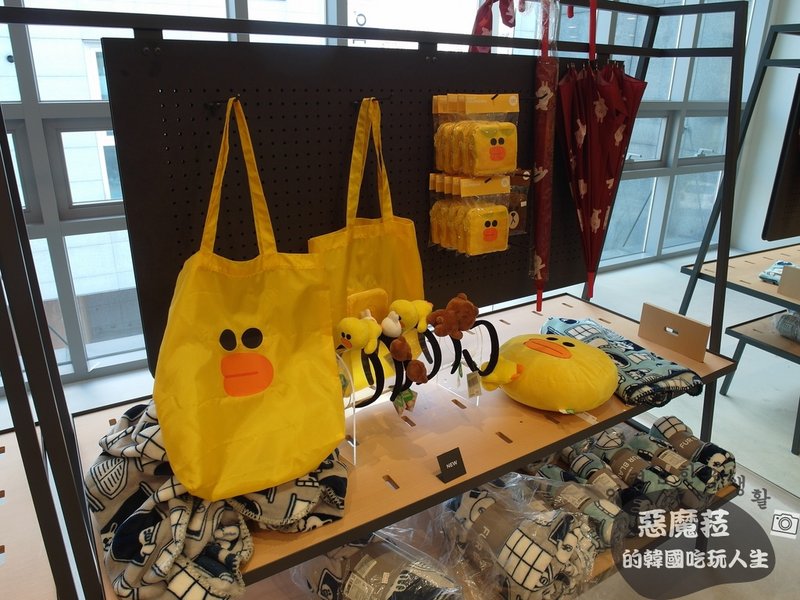 【韓國 新沙洞】LINE Friends Store &amp; Café 旗艦店 (라인프렌즈 플래그십 스토어)