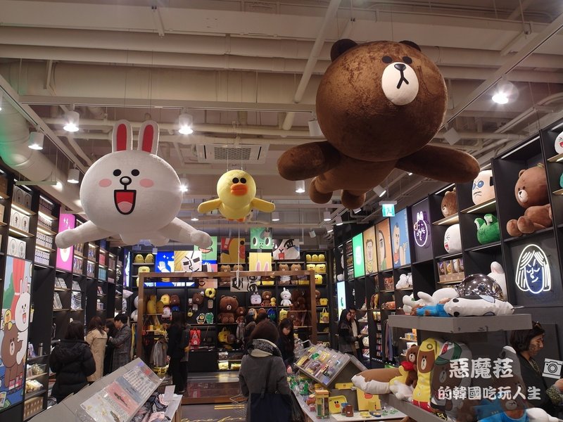 【韓國 新沙洞】LINE Friends Store &amp; Café 旗艦店 (라인프렌즈 플래그십 스토어)