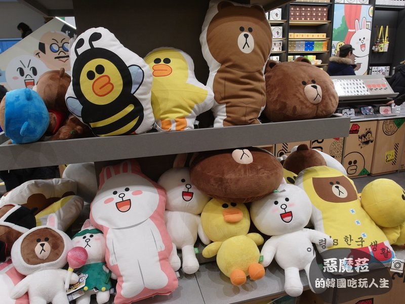 【韓國 新沙洞】LINE Friends Store &amp; Café 旗艦店 (라인프렌즈 플래그십 스토어)