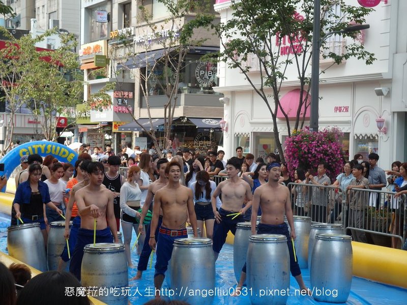 新村│Slide The City來韓國巡迴啦！在戶外陽光中享受在巨型溜滑梯高速滑行的樂趣吧~