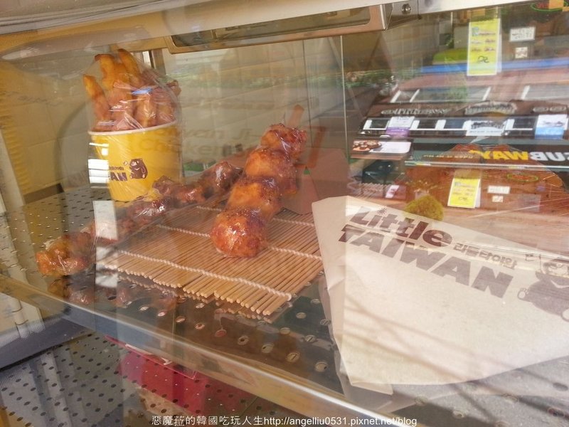 ●梨大│Little TAIWAN 리틀타이완 純正家鄉味的台灣雞排小吃店(雞排、甘梅地瓜條、蛋餅、洋蔥圈、珍珠奶茶應有盡有)--新增雞排圖文心得
