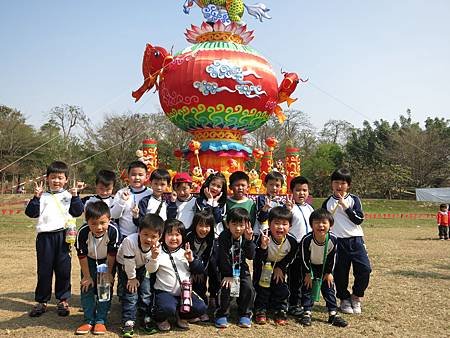 戶外教學-賞花燈2014.02.18 (88).JPG
