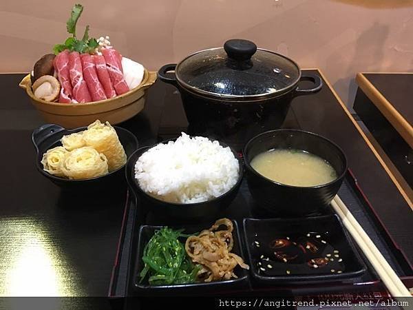 樂丼丼 定食屋台.jpeg