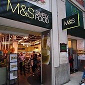 12Marks &amp; Spencer 是我們在倫敦的救星