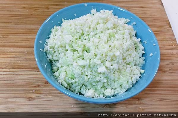 白花椰菜飯粒- - cauliflower rice