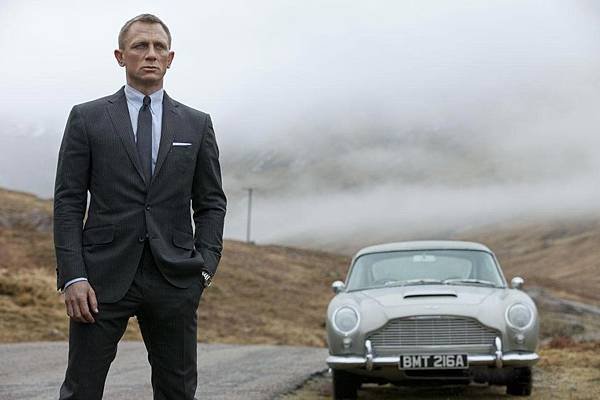 daniel-craig-skyfall3