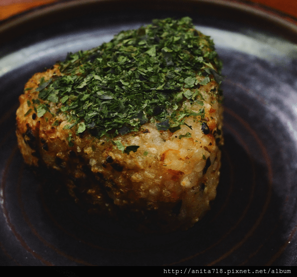 烤鮭魚飯糰