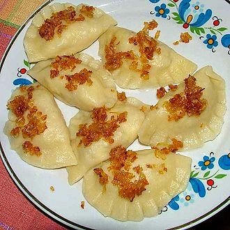 330px-Pierogi_z_cebulką.jpg