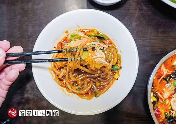 春春川味麵館｜酸辣粉 螺螄粉 四川辣味麵館 中國美食｜克羅德