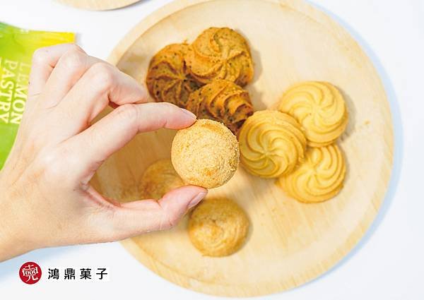 鴻鼎菓子｜清水休息站必買 原創秘醬熟成檸檬酥 台灣黑熊國民曲